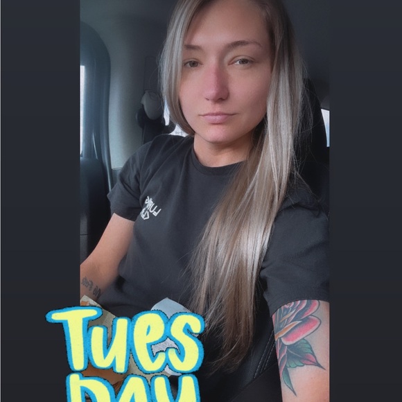 Meet your Posher, Samantha - Picture 3 of 4